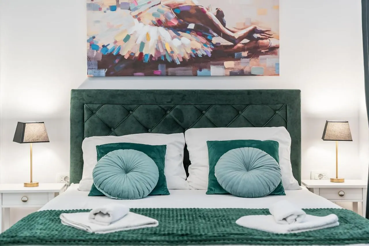 Apartment Art Split Center